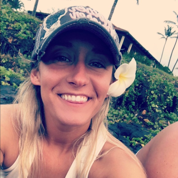 Meet your Posher, Kayla - Picture 14 of 15